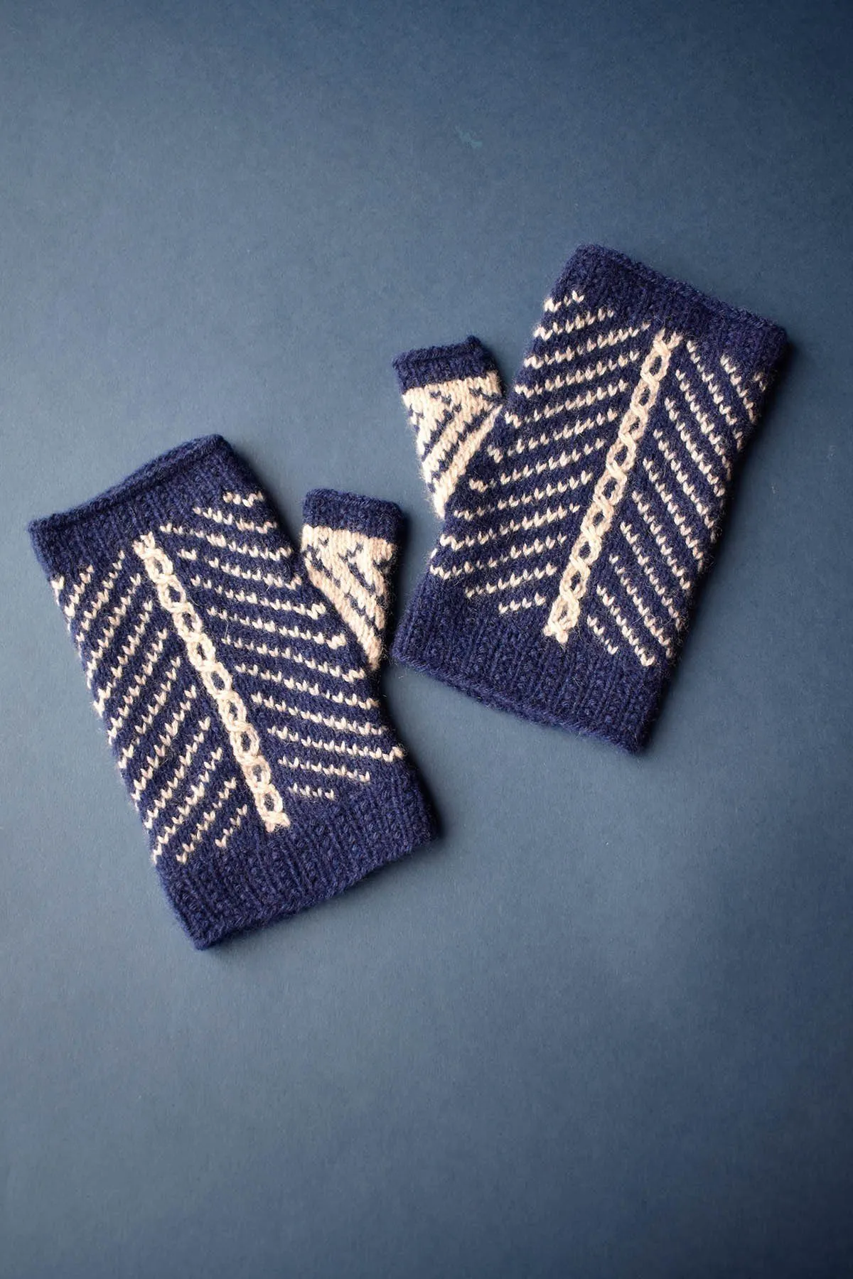 Diamanté Mitts