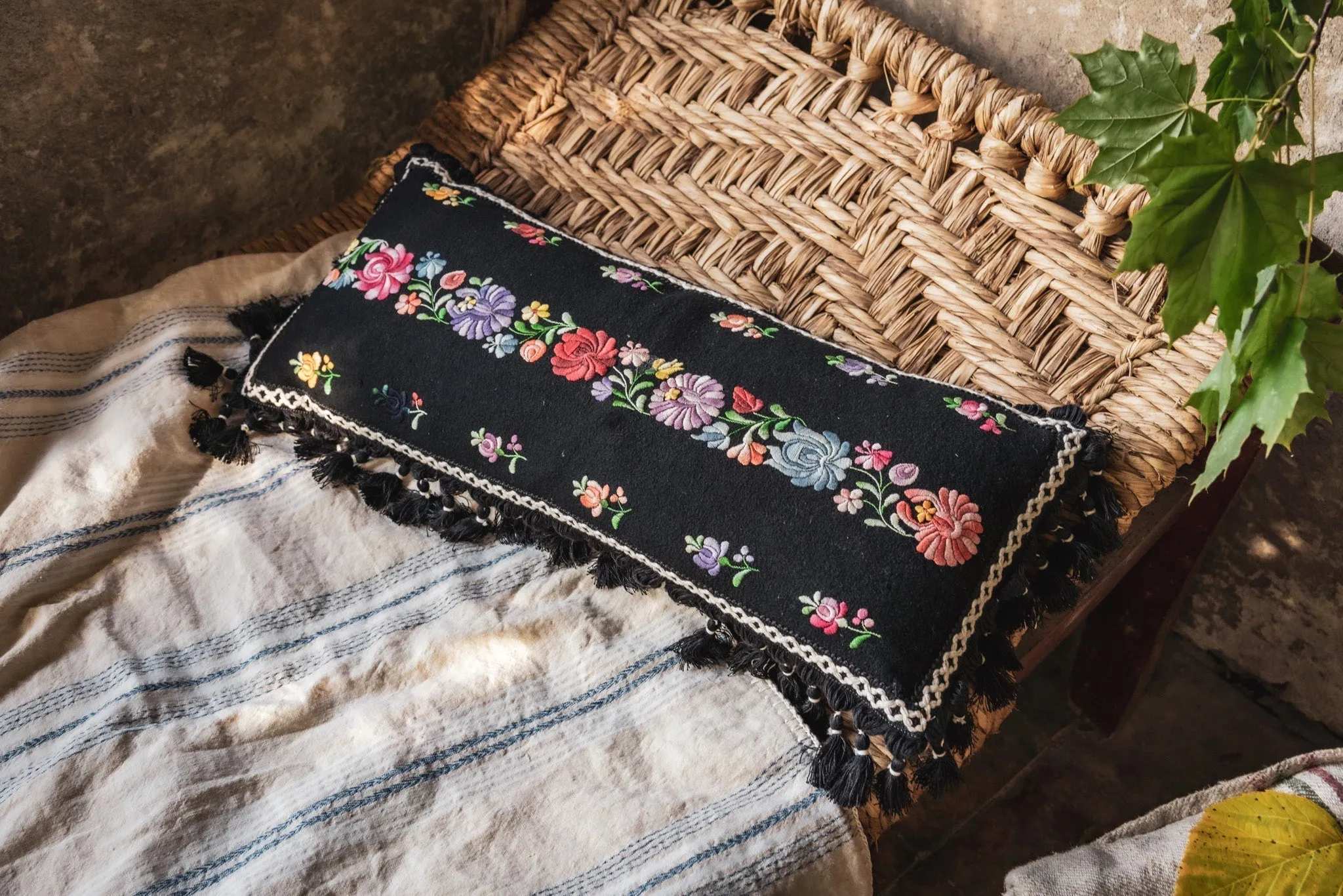 Pillow: Embroidered handwoven antique Hungarian hemp - P380